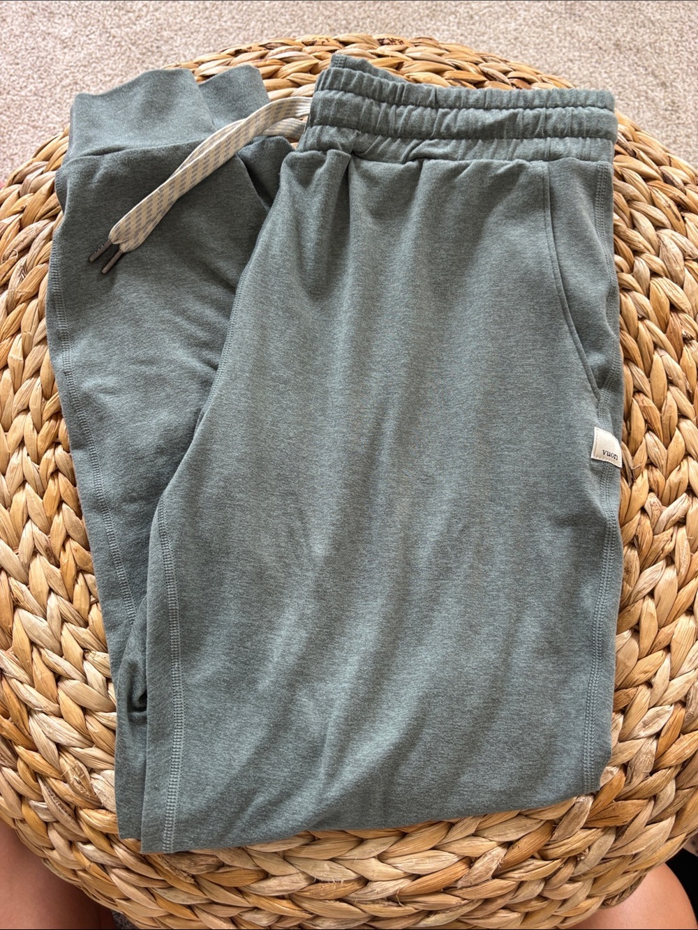 Vuori Coast Joggers in Heather Sage
